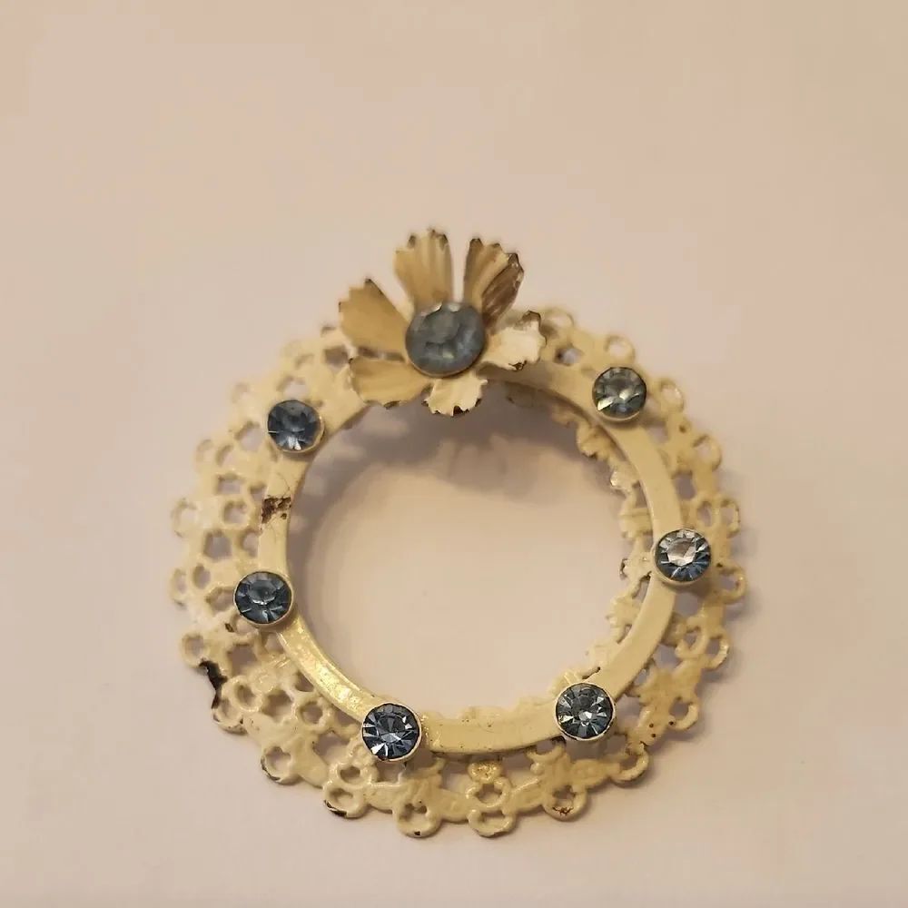 Vintage Blue and Cream Floral Brooch